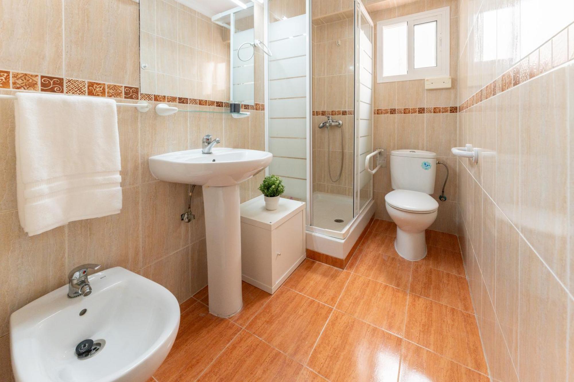 Malaga Lux Oasis - Modern 3Br, Fast Wifi, Smarttv Málaga Exterior foto